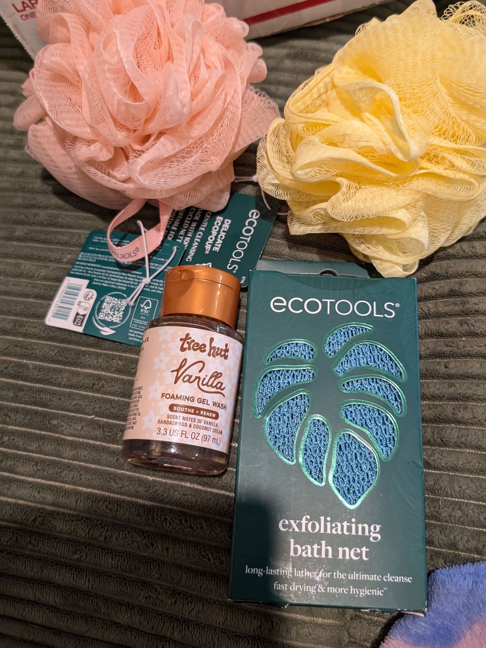 EcoTools Exfoliating Bath Net with Yellow & Pink Bath Poufs Bundle